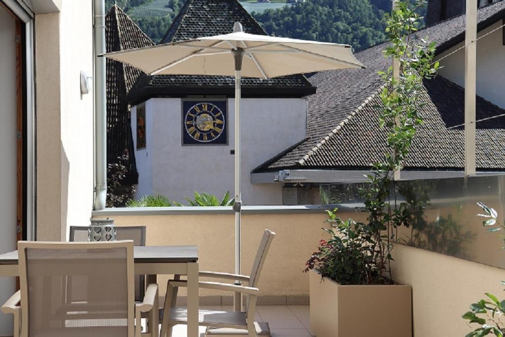Ferienwohnung Mit Garage, Fahrradraum Und Sehr Grosser Sonnenverwoehnten Terrasse Lagundo Exterior foto