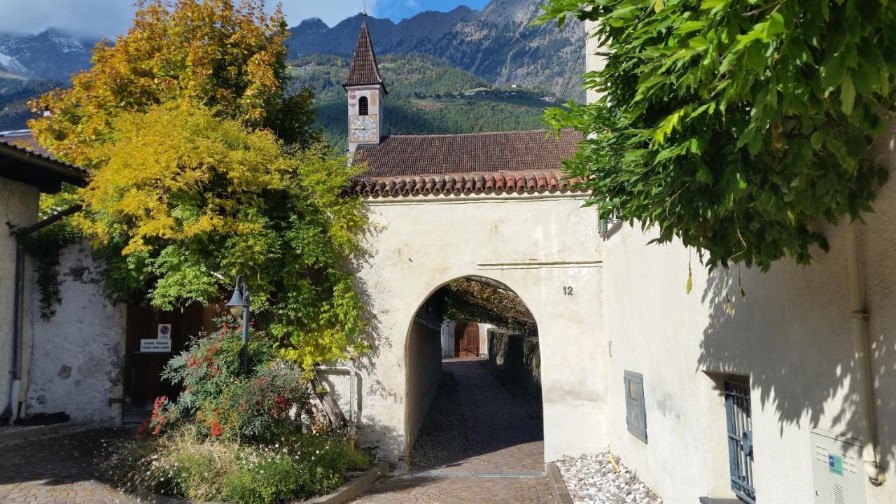 Ferienwohnung Mit Garage, Fahrradraum Und Sehr Grosser Sonnenverwoehnten Terrasse Lagundo Exterior foto